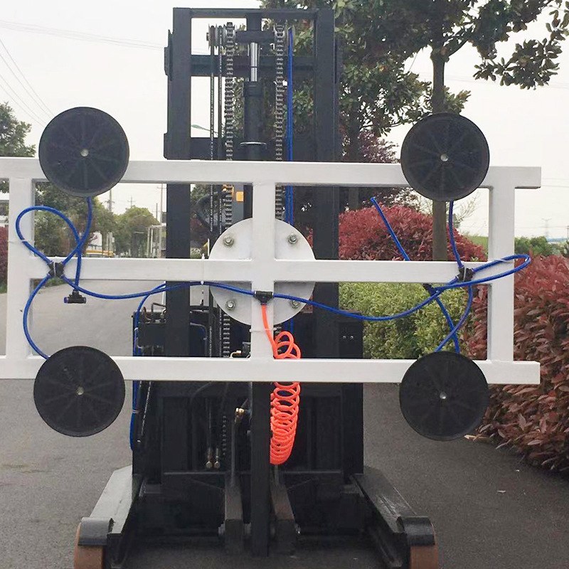 Front view of the vacuum cup frame on the reach forklift